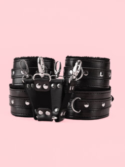 Catuse cu Puf Maini si Picioare Hogtie thumbnail image