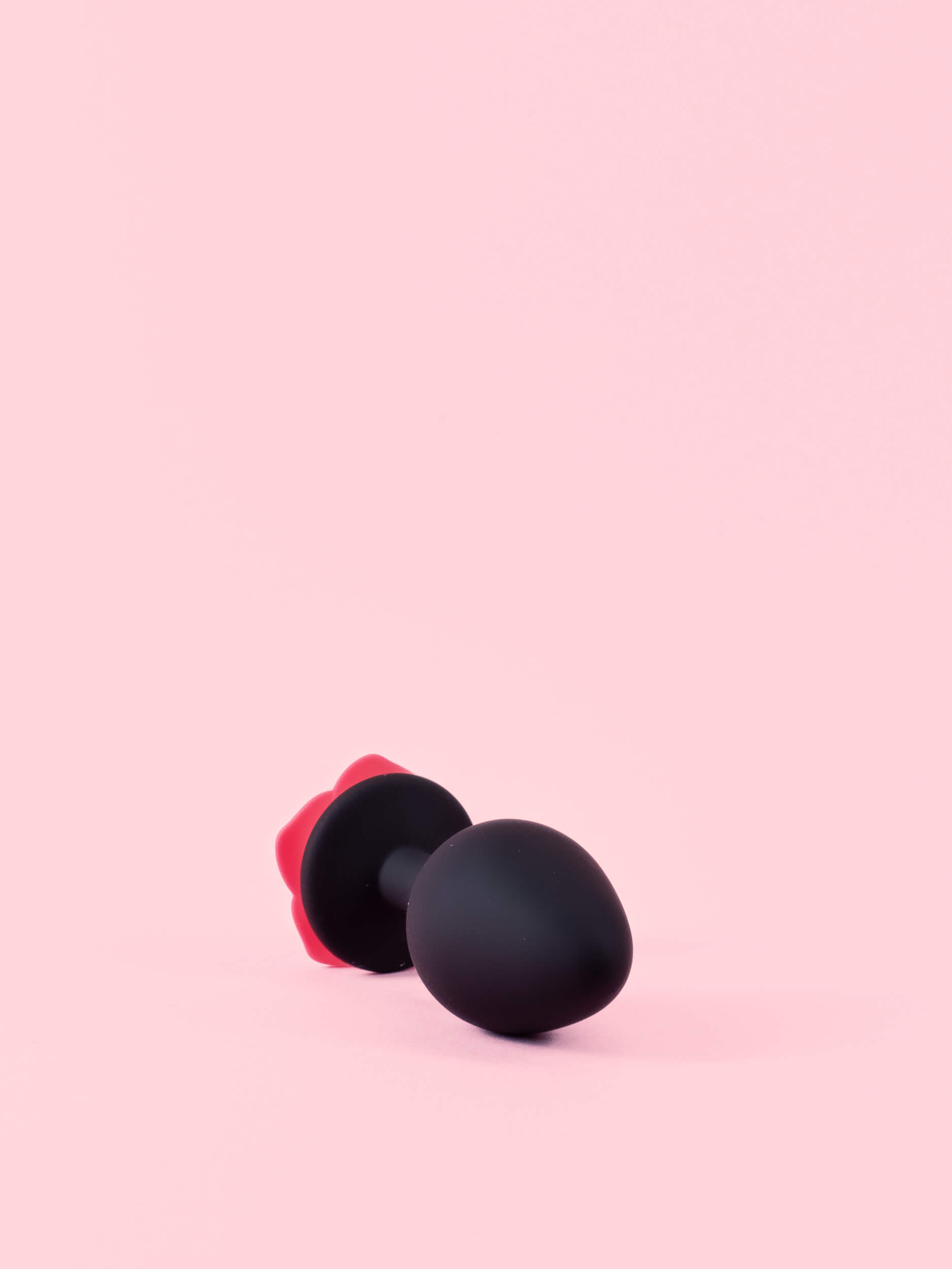 Butt Plug din Silicon Negru cu Trandafir image 4