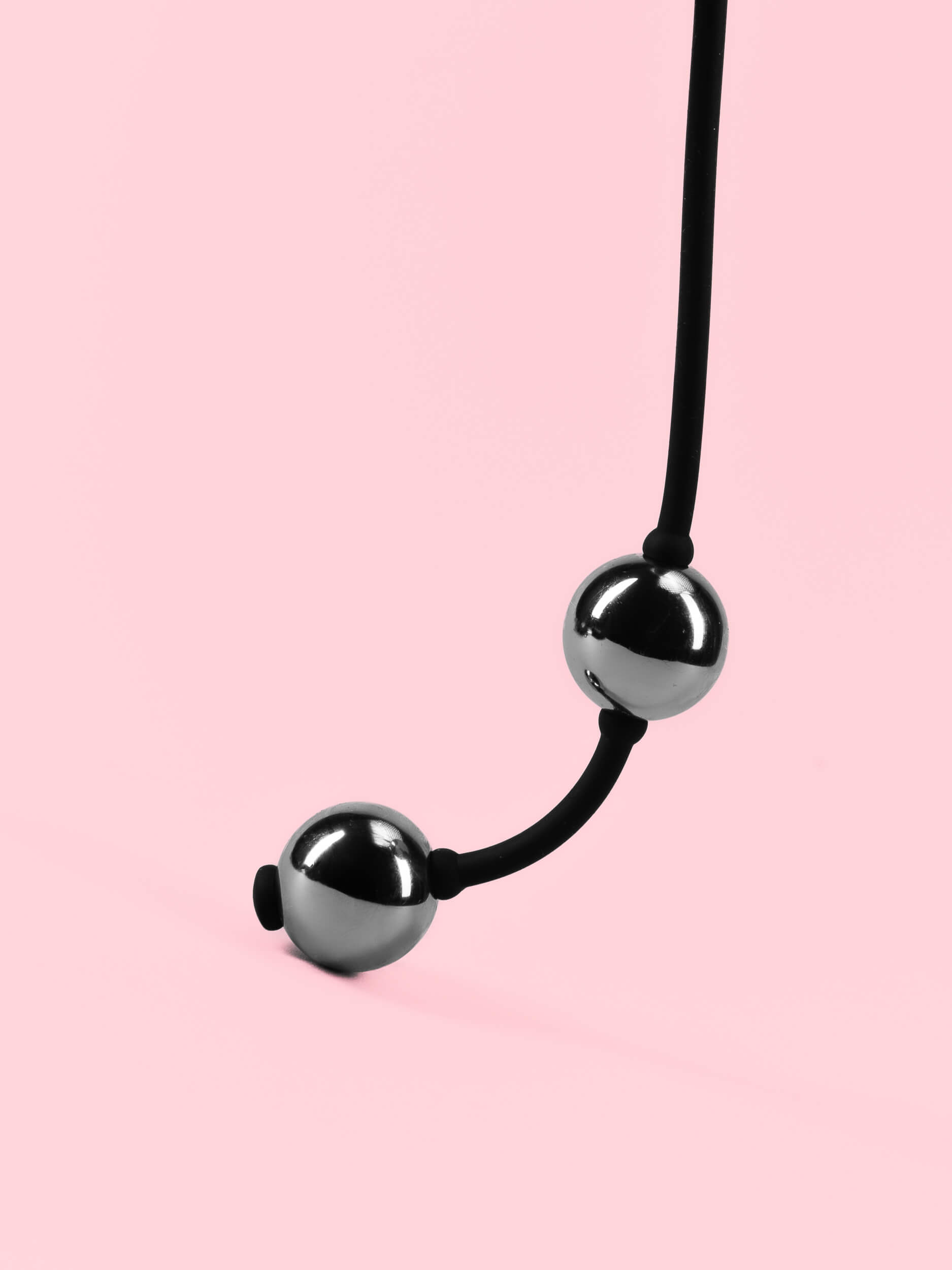 Bile Kegel din Silicon și Metal image 1